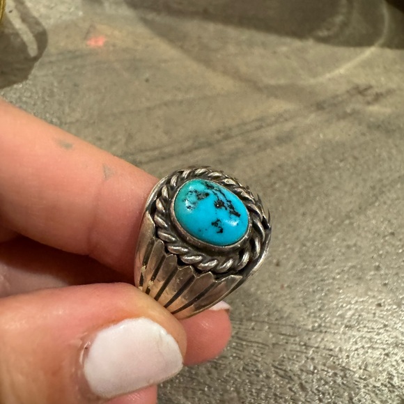 Vintage Native American Sterling silver and turquoise ring - Picture 8 of 12
